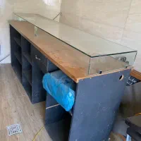 میز کانتر مغازه و دیوار پارتیشن