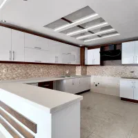 آپارتمان جنوبی ۱۴۳متر بر خ نگارستان (کلیدنخورده)