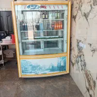 یخچال ویترینی دودرسالم درحدود نوتمیز