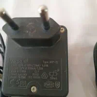 شارژر سوزنی بزرگ نوکیا و گوشی موتورولا