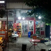 مغازه-فروشی-بر-جاده-بین-اصلی