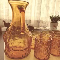 پارچ و لیوان عسلی ایتالیایی و فنجان چای قهوه زیبا