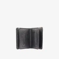 کیف کوچک جاکارتی گمشده
