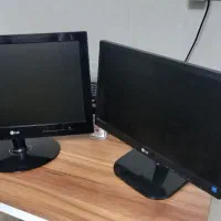 دو عدد مانیتور LG سالم و یک PC