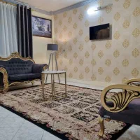 آپارتمان دوخوابه5تخت مبله نزدیک حرم باپارکینگ