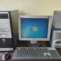 کامپیوتر ۴۶۰۰ ddr2 با رم ۴ هارد ۲۵۰ و گرافیک ۱