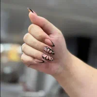 کاشت ناخن بهترین قیمت ( برازنده )