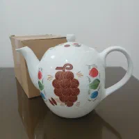 قوری چینی بزرگ