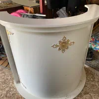 فروش میز کانتر و چند عدد مانکن زنانه