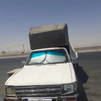 وانت تویوتا هایلوکس ۸۲