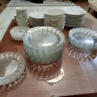 یه سری ظروف پیرکس ایرانی و چینی خارجی