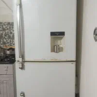 یخچال درحدنو