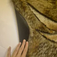 دیوار کوب خز