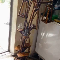 آباژور چوبی کنار سالنی