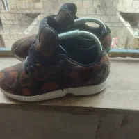 مقطوع|کیف، کفش، کمربند|رباط‌کریم, رباط‌کریم|دیوار