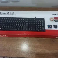 کیبورد جنیوس مدل kb100  به همراه موس نو میباشد.