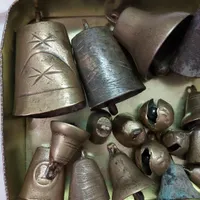 زنگوله قدیمی برنجی