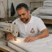 خیاط زیر کار چی کالای خواب و وسط کار آقا