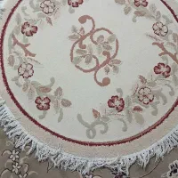 ۲ عدد فرش گرد کرمی