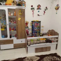 کمد وتخت گهواره‌ای