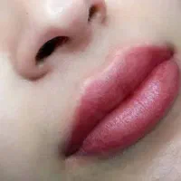 آف خدمات میکروپیگمنتیشن و میکروبلیدینگ ابرو