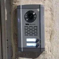 برقکاربرقکش رفع اتصالی تعمیر آیفون تصویری دوربین