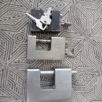 3عدد قفل کتابی درحدنو 3تاش باهم 1350