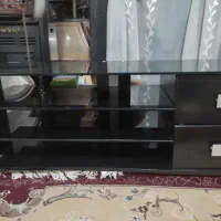 زیر تلویزیون شیشه ای