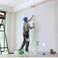 استخدام نقاش برای رنگ زدن سوله نصب شده