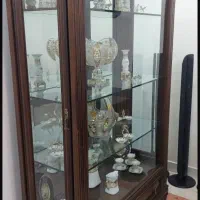 ویترین چوبی کلاسیک تمام شیشه با آیینه داخلی