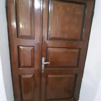 درب چوبی ورودی ساختمان