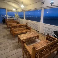 میز و صندلی چوبی