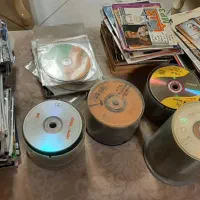 تعداد ۸۰۰ سی دی