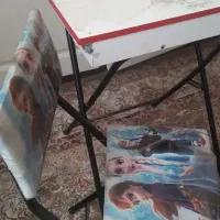 میز تحریر  و کوله مدرسه