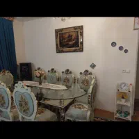 مبلمان ۷ نفره +۲عدد میزبان غذاخوری ۱۰ نفره.