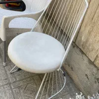 صندلی‌پایه فلزی