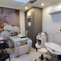 یک عدد دستگاه لیزر مو صفر و آکبند