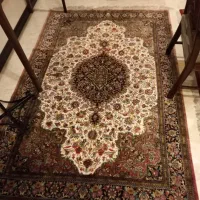 فرش  تمام ابریشم  ۲و ۱۰ طول در ۱و۴۰ عرض