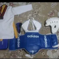 لباس و تجهیزات تکواندو