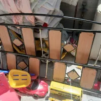 تخت فلزی جنس محکم بدون کفی