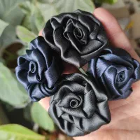 رز ساتن لباسی و گل سری