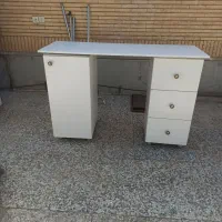 میز چوبی