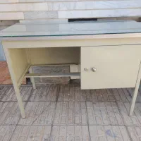 میز فلزی درحد نو