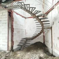 پله گرد لوله مرکزی،دوبلکسی