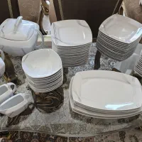 سرویس چینی برند تقدیس، کارکرده، بسیار تمیز و سالم.