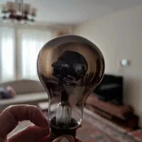 لامپ قدیمی