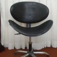 صندلی آرایشگاهی و انتظار