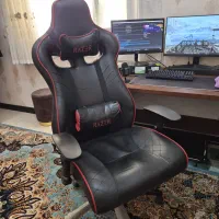 صندلی گیمینگ RAZER سالم و تمیز