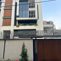 160 متر نوساز سه‌خواب در میرزاطاهر غربی I طبقه 2