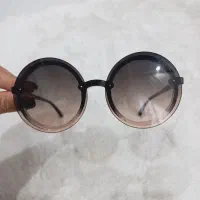 تعدادی عینک آفتابی زنانه
